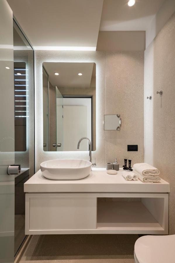 Your Private Retreat By The Beach, With Heated Pool, By Thinkvilla Petres  외부 사진
